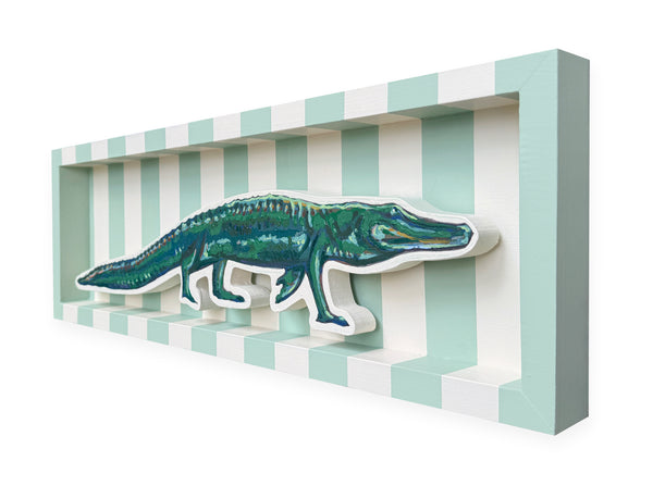 Alligator on Sea & Cream